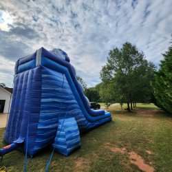 20231006 161421 1697592613 Blue Wave Water Slide 18 ft